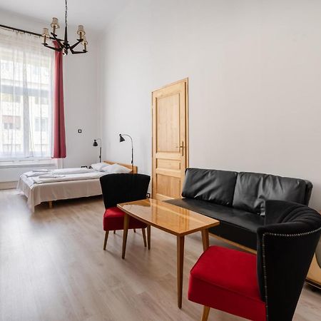 Retro Rebel Mode Apartment 布达佩斯 外观 照片