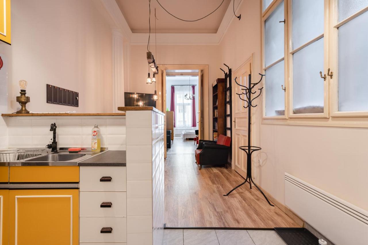Retro Rebel Mode Apartment 布达佩斯 外观 照片